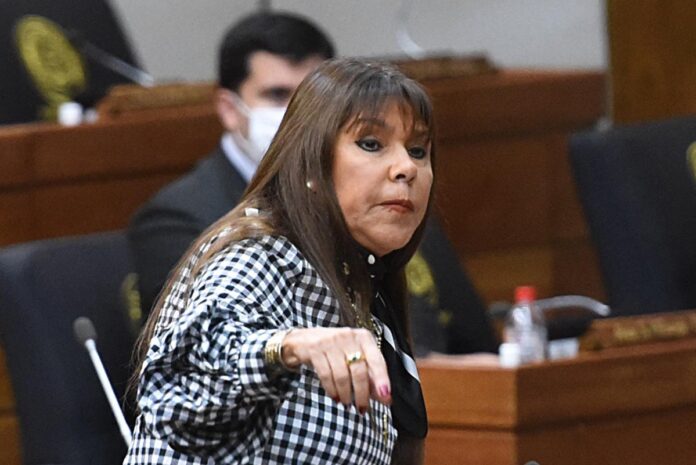 senadora-paraguaya-amenaza-con-tomar-acciones-legales-contra-mbappe
