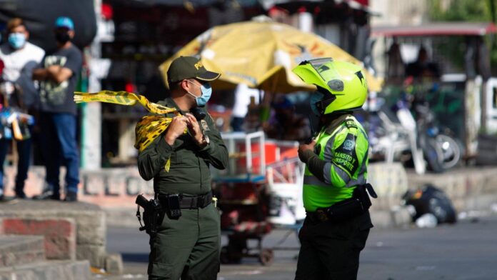 dos-hombres-muertos-en-soledad-(atlantico):-uno-de-ellos-fue-victima-de-sicariato-y-el-otro-fue-abatido-al-ser-identificado-homicida-por-la-policia.