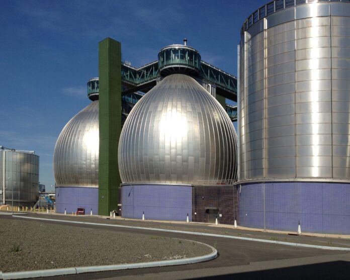 aegea,-la-mayor-empresa-privada-de-agua-de-brasil,-busca-un-aumento-de-capital-de-417-millones-de-dolares