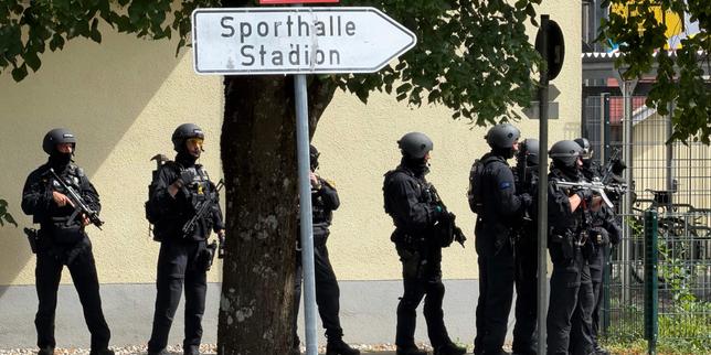 en-allemagne,-attaque-dans-un-college-lycee-en-baviere:-deux-blessees-graves,-un-adolescente-de-16-anos-arrestado