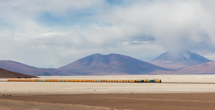 un-viejo-ferrocarril,-dos-superpotencias-y-la-lucha-por-los-metales-que-rigen-el-futuro