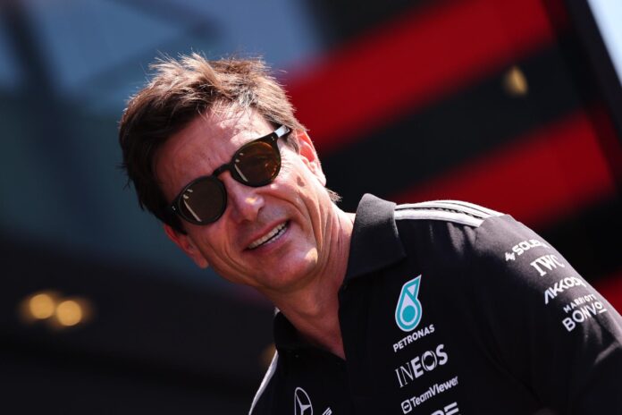 toto-wolff-advierte-que-los-resultados-de-ferrari-ponen-presion-a-mercedes