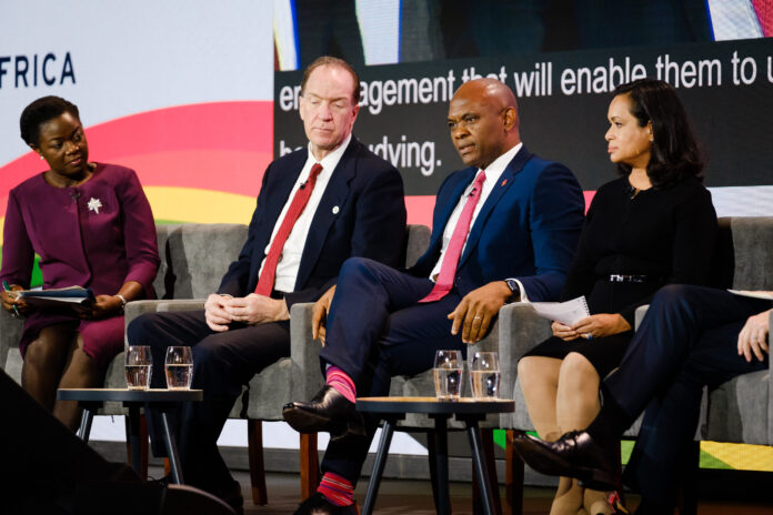 tony-elumelu-dejara-el-cargo-de-presidente-de-la-uba-despues-de-12-anos