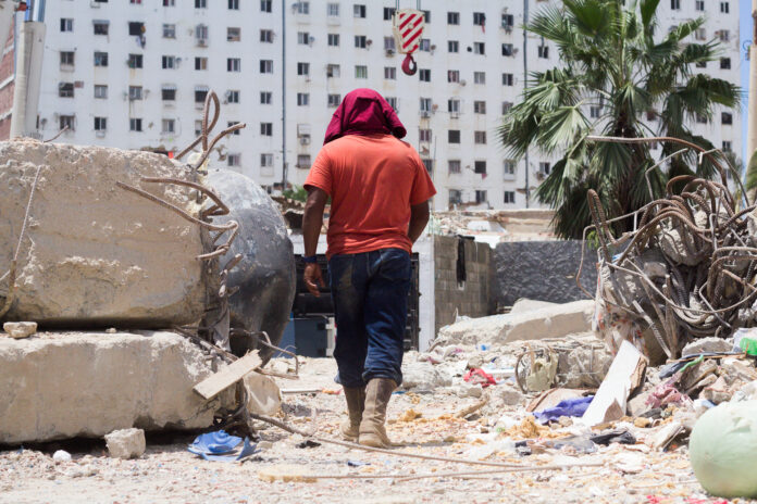 progreso-lento-y-menos-donaciones-marcan-el-dia-15-en-la-guaira-tras-doblete-sismico