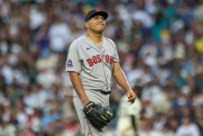 ranger-suarez-va-a-la-lista-de-lesionados-por-una-distension-en-el-ingles