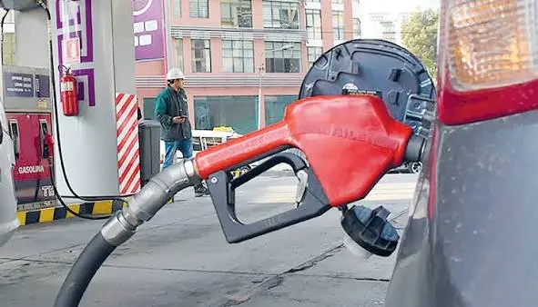 en-8-meses-de-gobierno-el-combustible-es-un-problema-sin-solucion-y-con-muchas-excusas