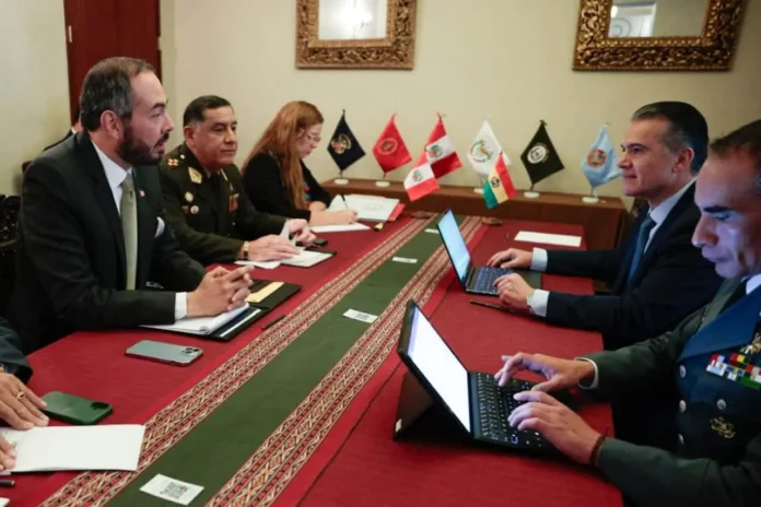 bolivia-y-peru-acuerdan-trabajar-en-seguridad-fronteriza,-gestion-de-riesgo-y-asistencia-humanitaria