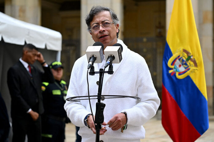 la-entrega-de-colombia-se-vuelve-legal:-una-denuncia-penal-y-una-transicion-suspendida