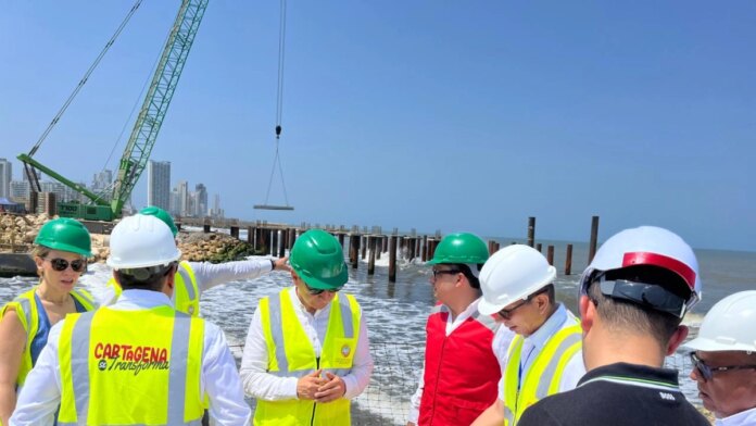 cartagena:-el-gran-malecon-del-mar,-la-obra-insignia-de-la-actual-administracion,-avanza-en-un-57,60-por-ciento-y-su-costo-supera-los-$196.000-millones