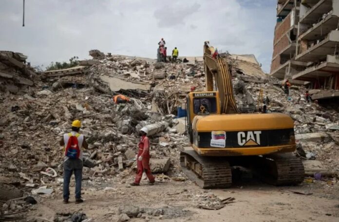 gobierno-anuncia-llegada-de-diesel-para-maquinaria-pesada,-dos-semanas-despues-de-los-terremotos
