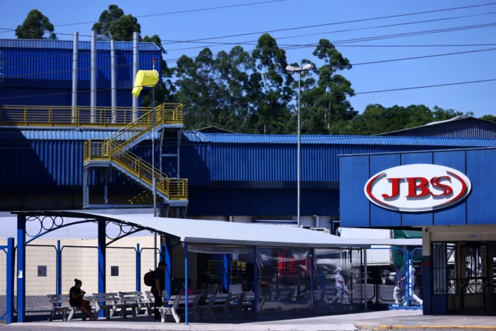jbs-pierde-230-millones-de-dolares-con-carne-vacuna-estadounidense-y-gana-dinero-en-brasil
