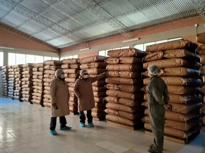 el-senasag-inspeccionando-lote-de-oregano-de-exportacion