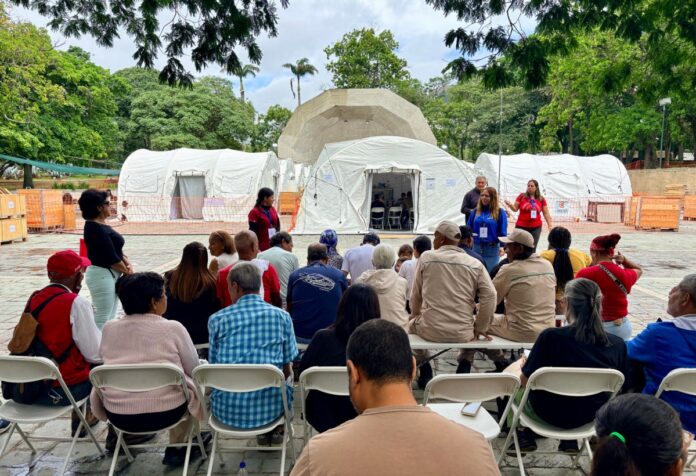 medicos-voluntarios-desplegados-en-la-guaira-van-a-dividir-sus-jornadas-para-no-abandonar-a-afectados-por-terremotos