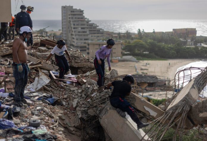 gobierno-afirmo-que-en-la-guaira-se-supero-las-6.700-toneladas-de-escombros-recolectados-tras-terremotos