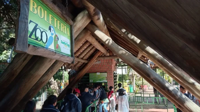 zoologico:-reventa-de-entradas-causaba-perdidas-de-hasta-bs-10-mil-semanales