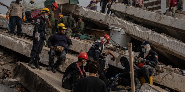 venezuela-:-le-double-seisme-revele-la-fragilite-des-logements-sociaux,-ecroules-tels-des-chateaux-de-cartes