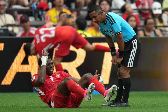 la-fifa-designo-a-ivan-barton-como-arbitro-para-la-semifinal-entre-espana-y-francia