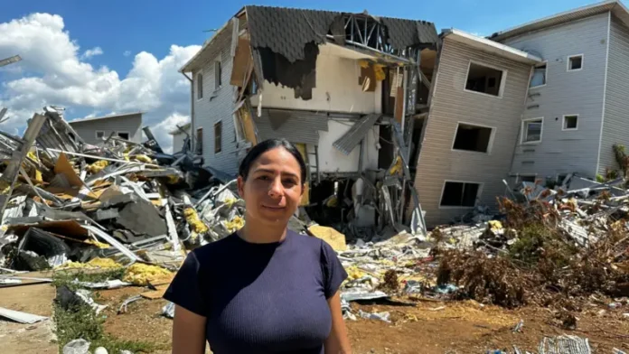 “eran-de-carton”:-el-colapso-de-mas-de-100-viviendas-sociales-turcas-en-el-terremoto-de-venezuela-que-pone-bajo-escrutinio-el-programa-estrella-de-chavez