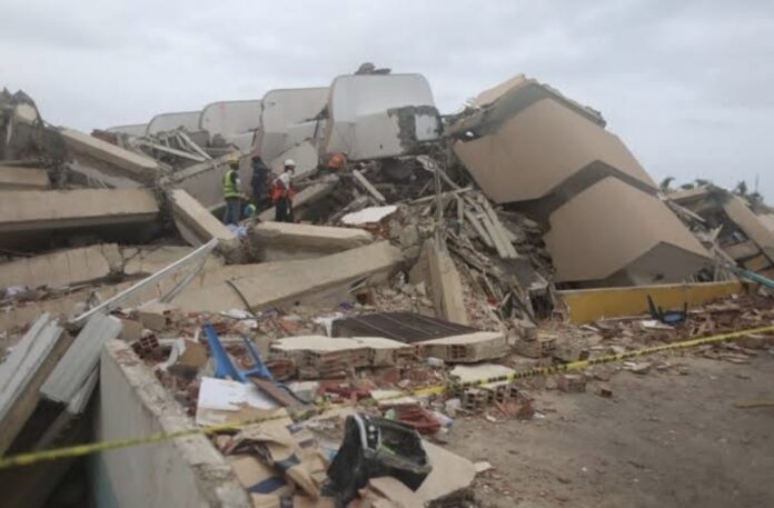 arrojar-escombros-en-playas-o-rios-tras-los-terremotos-sera-sancionado-con-multas-y-acciones-penales