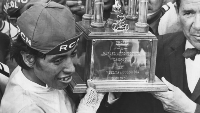 la-ultima-foto-del-historico-campeon-del-ciclismo-colombiano-rafael-antonio-nino-en-su-museo-de-boyaca:-asi-fue-captado-antes-de-su-caida