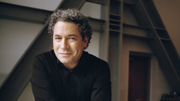 dudamel-dirigira-la-sinfonica-simon-bolivar-de-venezuela-en-la-final-del-mundial
