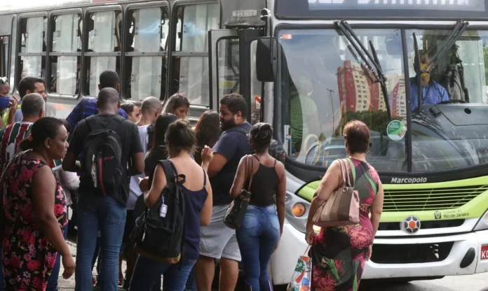 poner-fin-a-la-semana-laboral-6×1-en-brasil-podria-hacer-que-las-tarifas-de-autobus-suban-un-8%