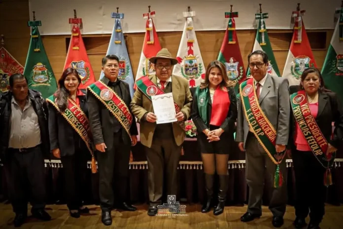 entregan-distinciones-a-entidades-por-la-efemeride-pacena