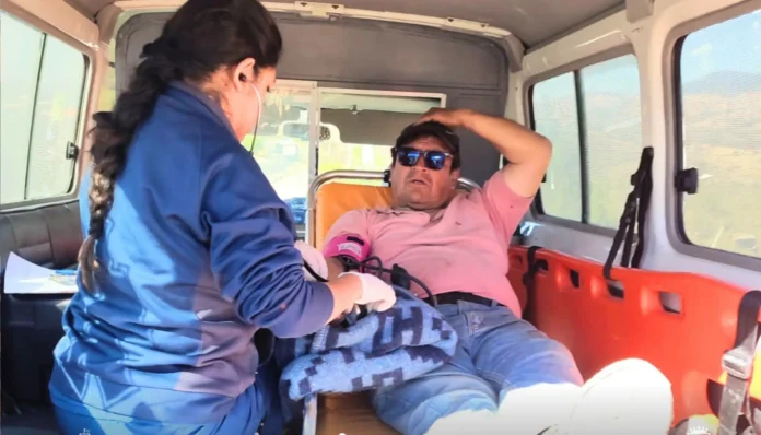 brigadas-medicas-asisten-a-transportistas-en-surtidores