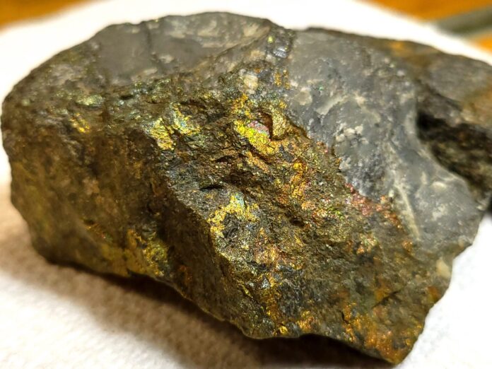 hannan-metals-presenta-un-permiso-para-perforar-un-raro-descubrimiento-de-oro-y-cobre-en-peru