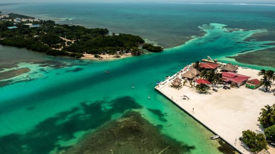 un-cayo-en-belice-es-el-epicentro-del-turismo-slow:-sol,-playa-y-buena-comida