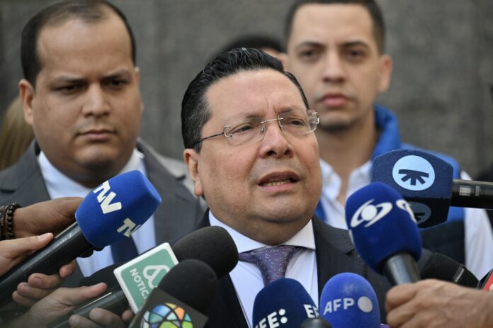 omar-mora-tosta:-el-caso-de-perkins-rocha-demuestra-que-persiste-la-utilizacion-de-la-justicia-con-multas-de-persecucion-politica