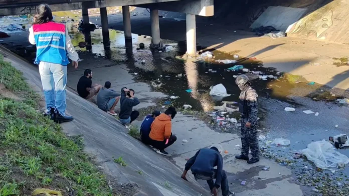 santa-cruz:-operativo-rescata-a-102-personas-en-situacion-de-calle
