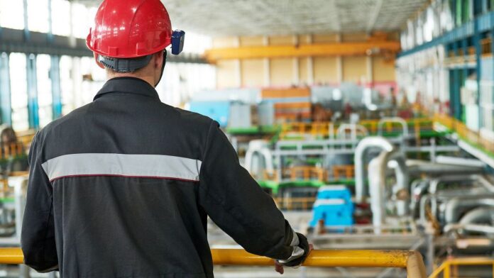 empleo-formal:-se-perdieron-casi-30.000-puestos-en-abril,-por-fuertes-bajas-en-el-sector-privado-y-en-el-monotributo