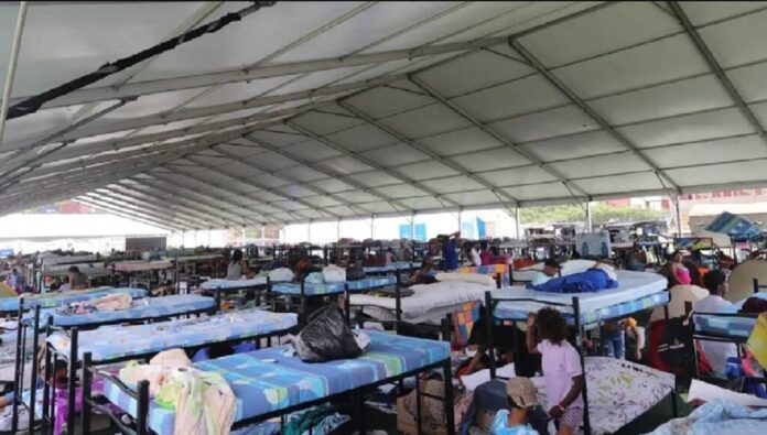 mas-de-20.000-personas-permanecen-en-campamentos-transitorios-tras-los-terremotos-en-venezuela