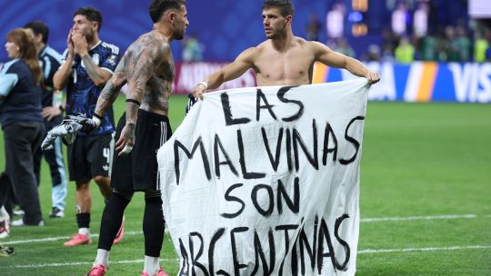 reino-unido-insta-a-la-fifa-a-investigar-la-pancarta-de-malvinas-de-argentina