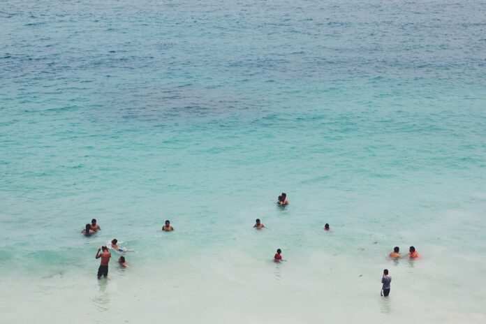 sheinbaum-planea-una-gira-por-la-riviera-maya-para-arreglar-el-turismo
