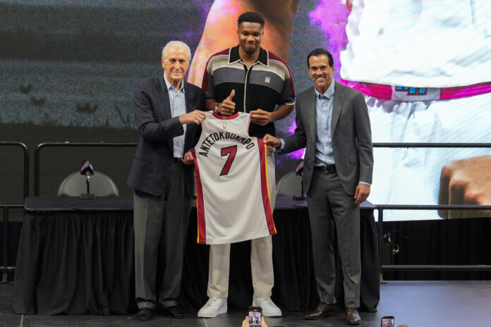 giannis-antetokounmpo-es-presentado-por-el-heat-de-miami