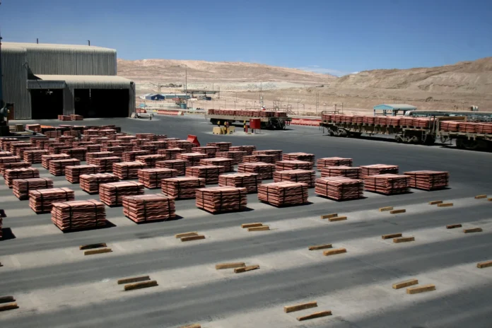 produccion-de-cobre-de-antofagasta-cae-9,5%-en-el-primer-semestre-por-menores-leyes-del-mineral