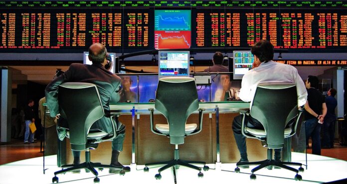 b3,-la-bolsa-de-valores-de-brasil,-convierte-operaciones-record-en-ganancias-record