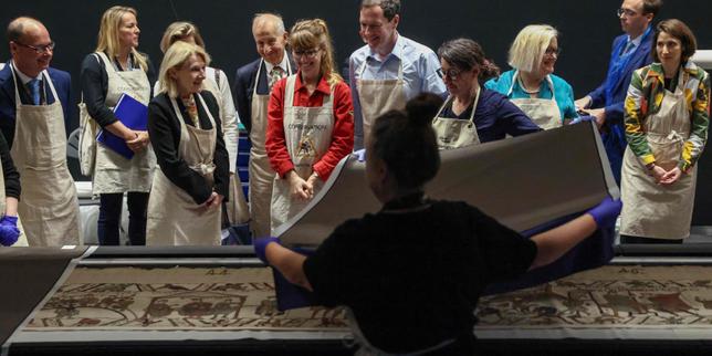 la-tapisserie-de-bayeux,-llegada-a-londres,-desormais-aux-bons-soins-du-british-museum