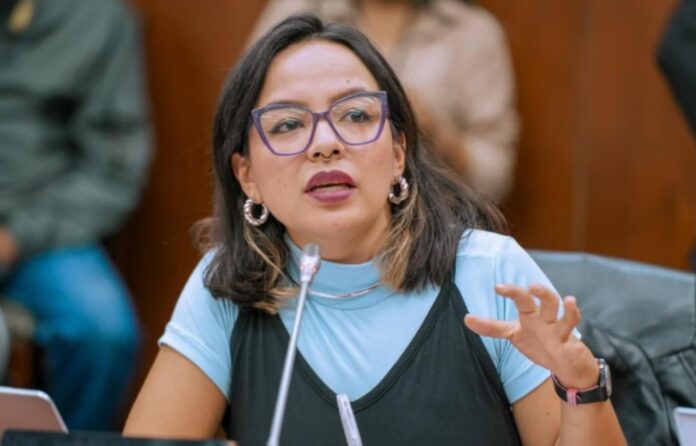 la-lucha-de-la-senadora-jennifer-pedraza-por-los-derechos-de-las-mujeres-en-colombia