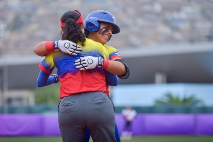 venezuela-vence-a-gran-bretana-y-peleara-para-entrar-al-playoff-del-mundial-de-softbol