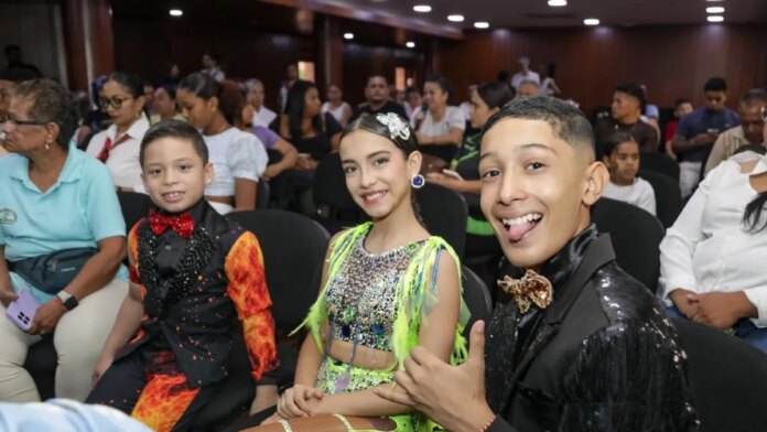 el-nuevo-compas-de-la-salsa-calena:-un-acuerdo-historico-blinda-a-la-infancia-y-exige-certificacion-a-las-escuelas-para-el-festival-mundial-2026