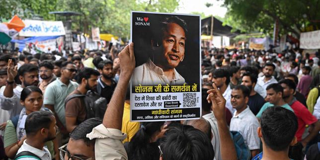 india:-la-hospitalizacion-de-sonam-wangchuk,-militante-en-greve-de-la-faim,-es-una-«detencion-ilegal»,-denuncia-a-una-mujer