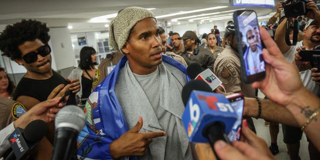 el-artista-luis-manuel-otero-alcantara,-figura-de-la-disidencia-cubana,-esta-exiliado-en-miami