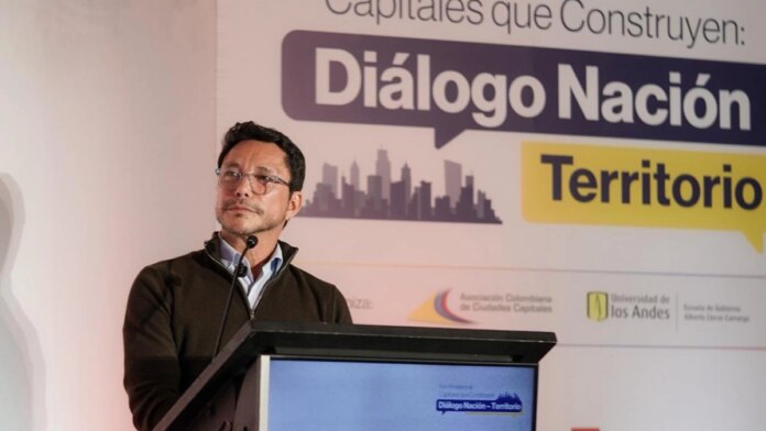 fiscalia-investiga-denuncia-contra-exalcalde-de-santa-marta-y-exgobernador-del-magdalena-carlos-caicedo-por-presunto-abuso-sexual-de-una-menor-de-edad