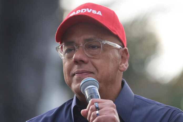jorge-rodriguez-afirmo-que-ninos-y-jovenes-reciben-atencion-integral-en-refugio-de-los-caracas