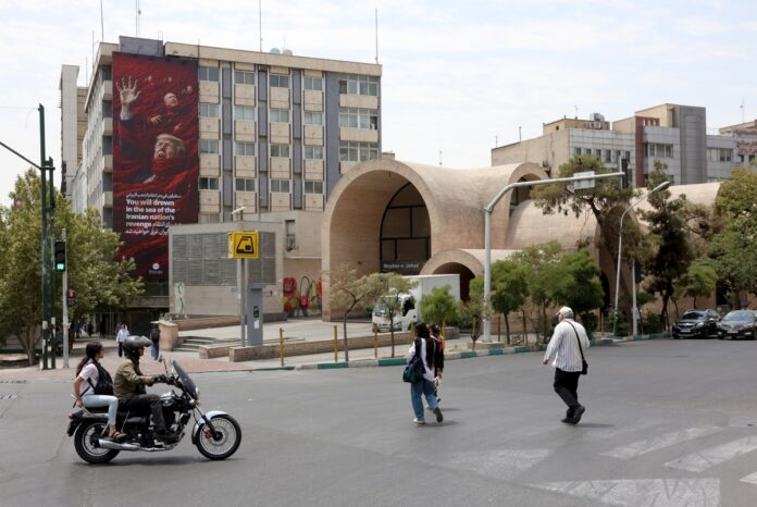petroleo-brent-supera-los-$90-por-barril-tras-nuevos-ataques-en-iran