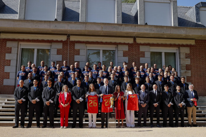 espana-inicia-la-celebracion-del-titulo-del-mundial-desde-el-palacio-de-la-zarzuela