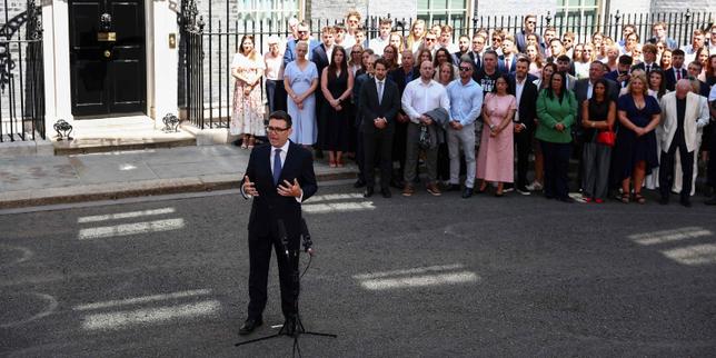 andy-burnham-entre-en-downing-street-y-eligio-al-ex-ministro-de-defensa-john-healey-como-canciller-de-echiquier